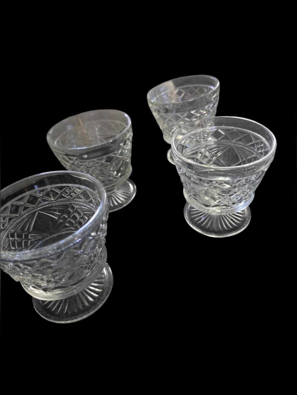 4 Vintage Hazel Atlas "Big Top" peanut butter sherbet glasses from the 1950s.  - Picture 4 of 6